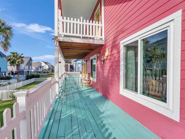 13707 Pirates Beach Boulevard, Galveston, TX 77554
