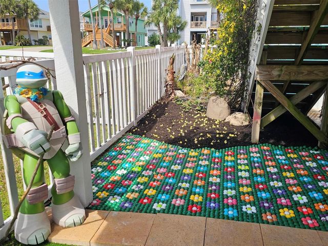 13707 Pirates Beach Boulevard, Galveston, TX 77554