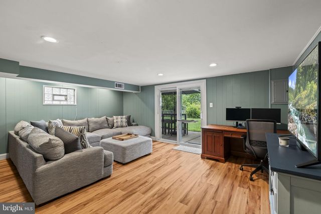 8807 DANBURY ST, Philadelphia, PA 19152
