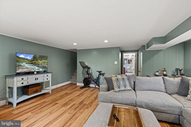 8807 DANBURY ST, Philadelphia, PA 19152