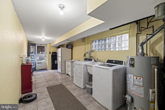 8807 DANBURY ST, Philadelphia, PA 19152