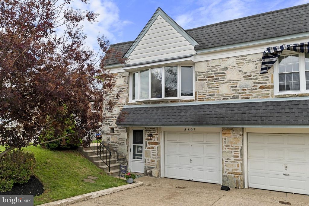 8807 DANBURY ST, Philadelphia, PA 19152