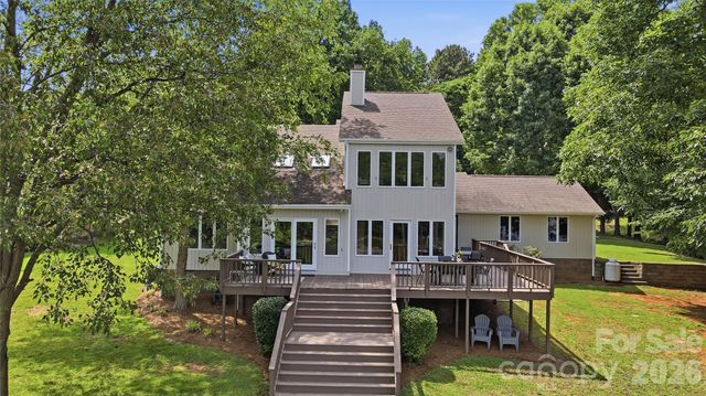 204 Bay Shore Drive, Belmont, NC 28012