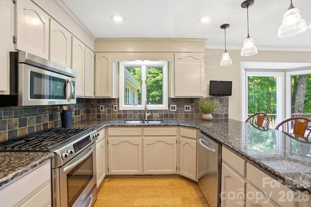204 Bay Shore Drive, Belmont, NC 28012