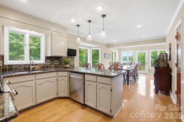 204 Bay Shore Drive, Belmont, NC 28012
