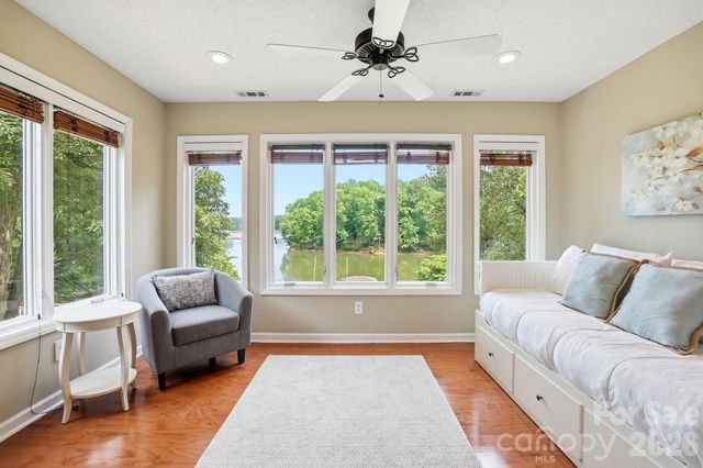204 Bay Shore Drive, Belmont, NC 28012