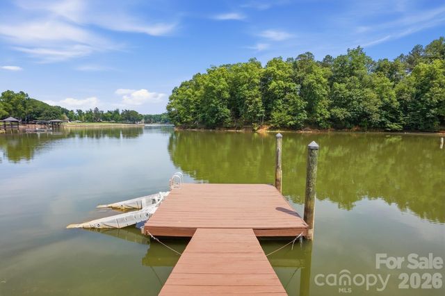 204 Bay Shore Drive, Belmont, NC 28012