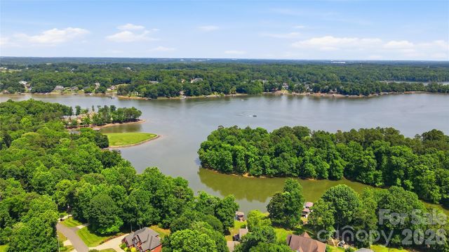204 Bay Shore Drive, Belmont, NC 28012