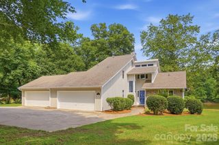 204 Bay Shore Drive, Belmont, NC 28012