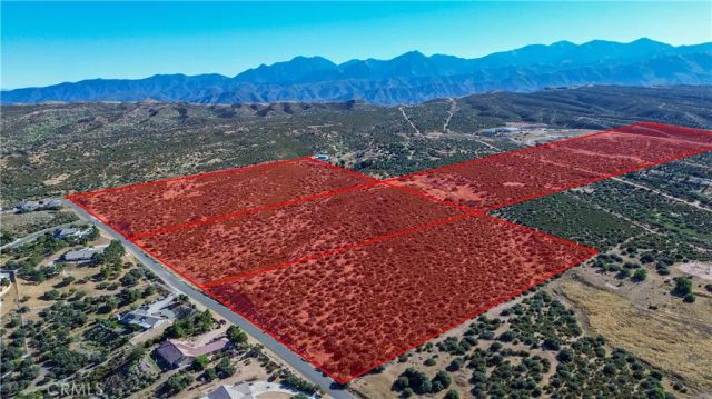 2 Landover, Oak Hills, CA 92344