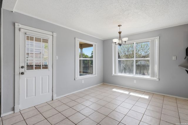 6422 Lochglen, San Antonio, TX 78240