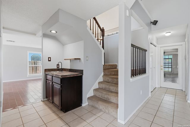 6422 Lochglen, San Antonio, TX 78240