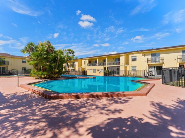 7535 ABONADO ROAD B, Tampa, FL 33615