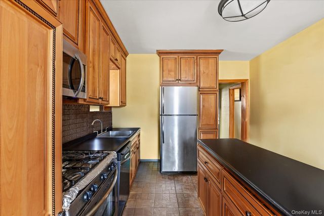 65-34 Jay Avenue, Maspeth, NY 11378