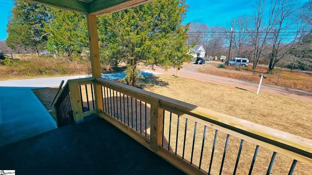 804 Staunton Bridge Road, Greenville, SC 29611