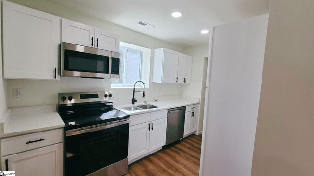 804 Staunton Bridge Road, Greenville, SC 29611