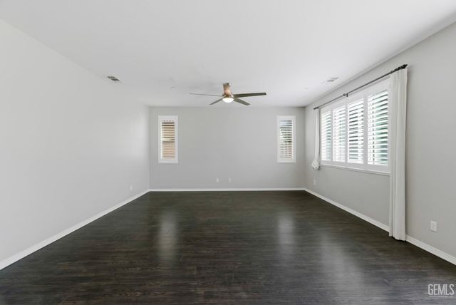 23 White Alder Drive, Bakersfield, CA 93314