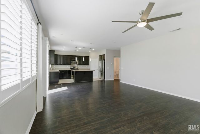 23 White Alder Drive, Bakersfield, CA 93314