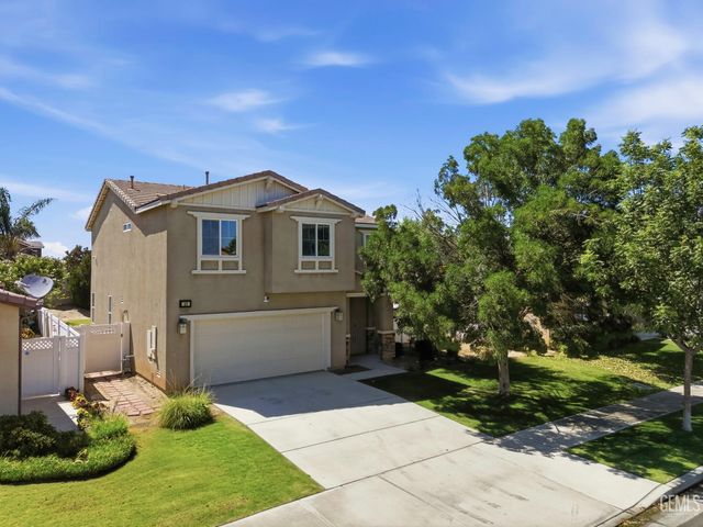 23 White Alder Drive, Bakersfield, CA 93314
