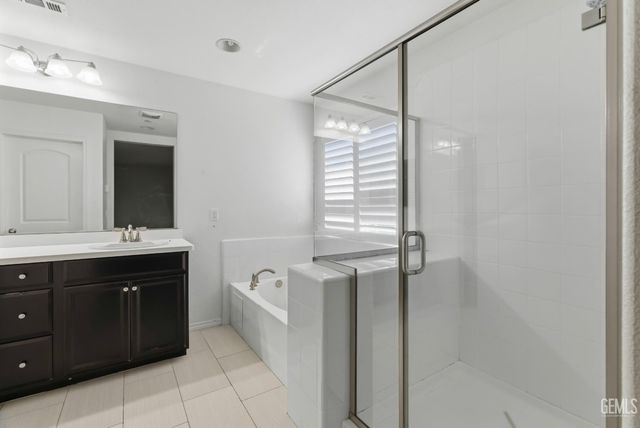23 White Alder Drive, Bakersfield, CA 93314