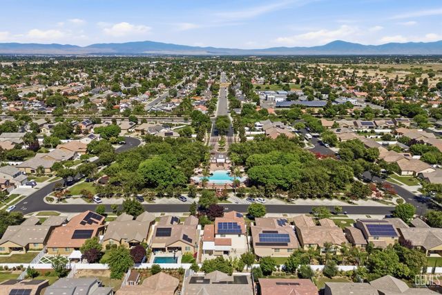 23 White Alder Drive, Bakersfield, CA 93314