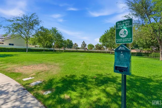 23 White Alder Drive, Bakersfield, CA 93314