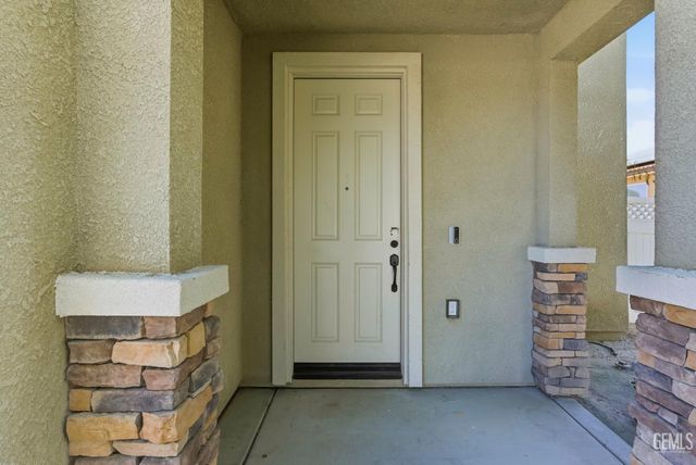 23 White Alder Drive, Bakersfield, CA 93314