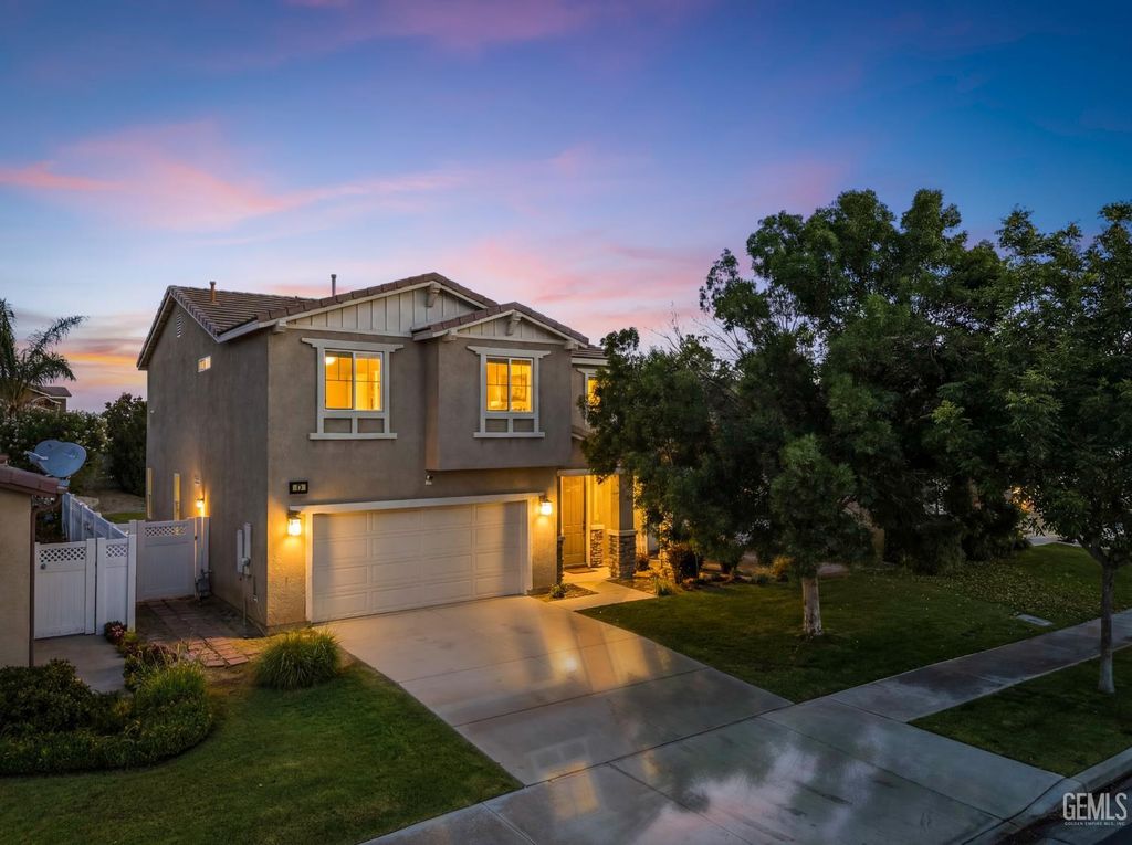 23 White Alder Drive, Bakersfield, CA 93314