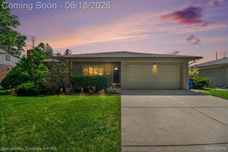 32916 Cambridge Drive, Warren, MI 48093