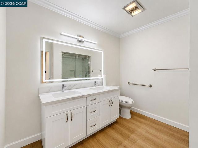 1208 Skycrest Drive 5, Walnut Creek, CA 94595