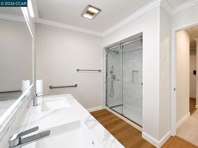 1208 Skycrest Drive 5, Walnut Creek, CA 94595