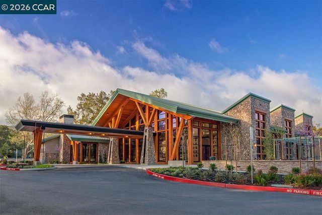 1208 Skycrest Drive 5, Walnut Creek, CA 94595
