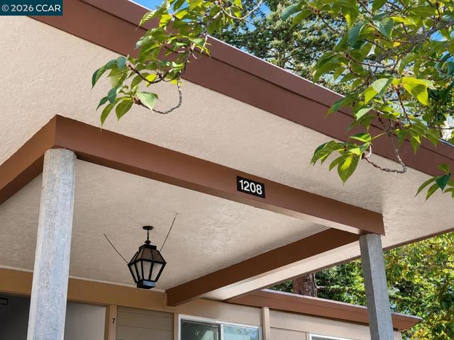 1208 Skycrest Drive 5, Walnut Creek, CA 94595