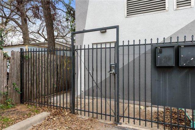 2601 E 7th ST 201, Austin, TX 78702