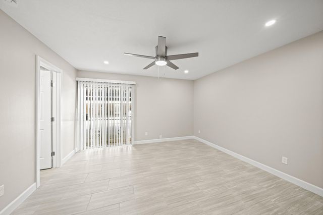 2201 Fountain View Drive 25, Houston, TX 77057