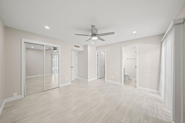 2201 Fountain View Drive 25, Houston, TX 77057