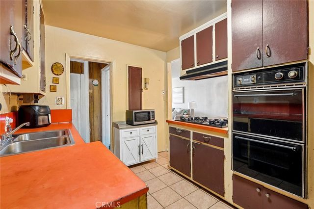 214 E Tichenor, Compton, CA 90220