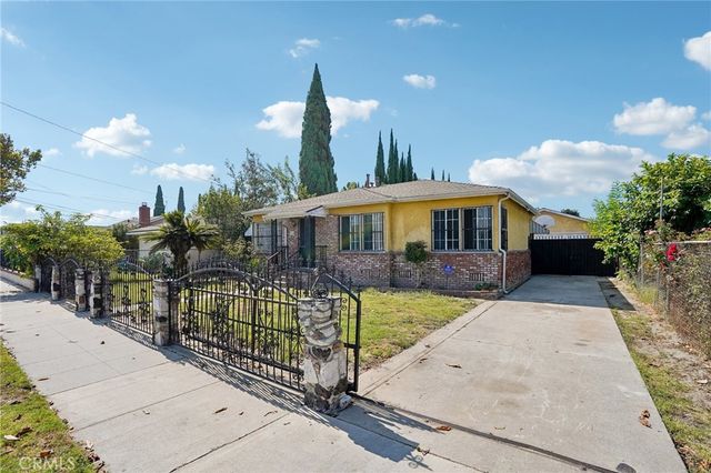 214 E Tichenor, Compton, CA 90220