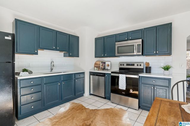 2904 DWAINE AVENUE, Hueytown, AL 35023