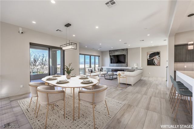 422 Tranquil Peak Court, Henderson, NV 89012