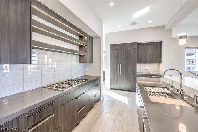 422 Tranquil Peak Court, Henderson, NV 89012