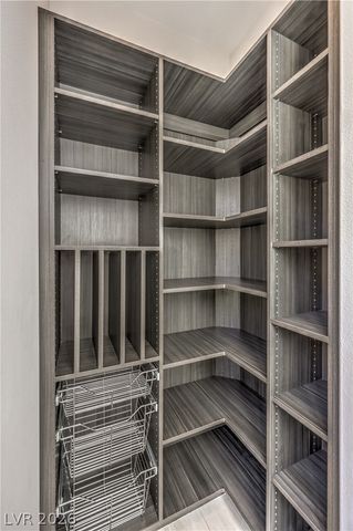 422 Tranquil Peak Court, Henderson, NV 89012