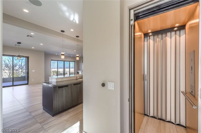 422 Tranquil Peak Court, Henderson, NV 89012