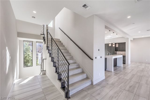 422 Tranquil Peak Court, Henderson, NV 89012