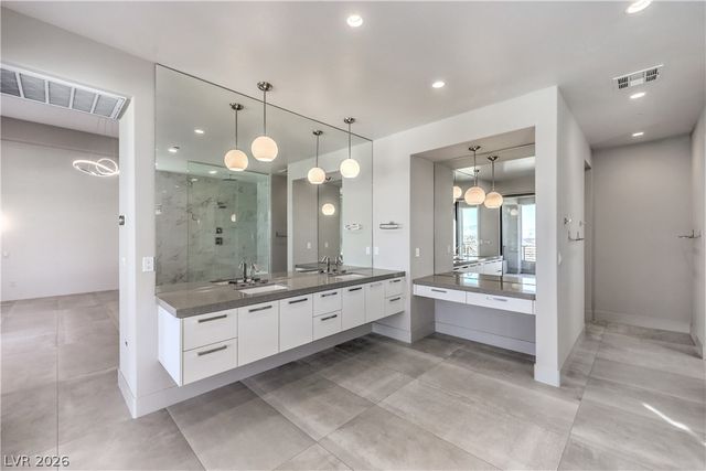 422 Tranquil Peak Court, Henderson, NV 89012