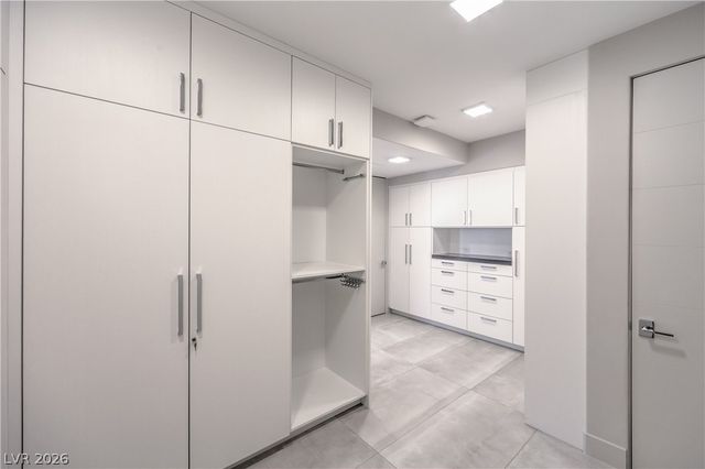 422 Tranquil Peak Court, Henderson, NV 89012