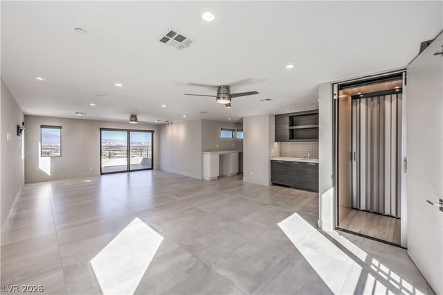 422 Tranquil Peak Court, Henderson, NV 89012