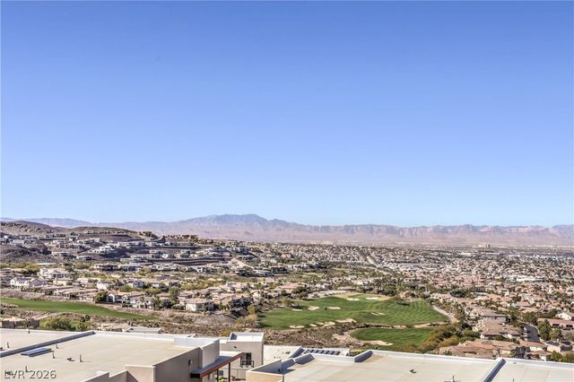 422 Tranquil Peak Court, Henderson, NV 89012