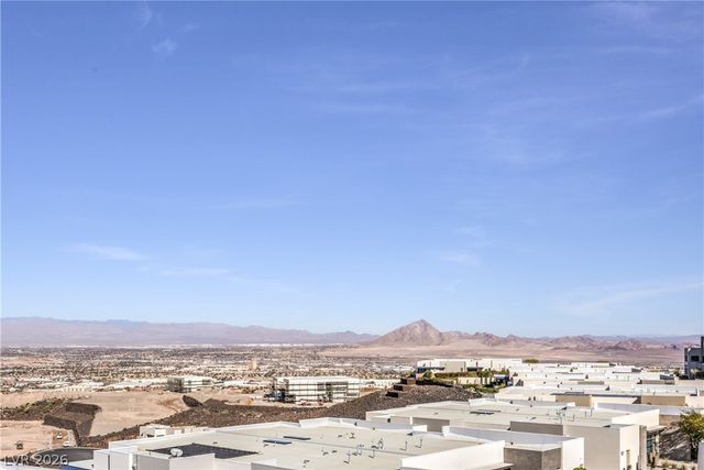 422 Tranquil Peak Court, Henderson, NV 89012