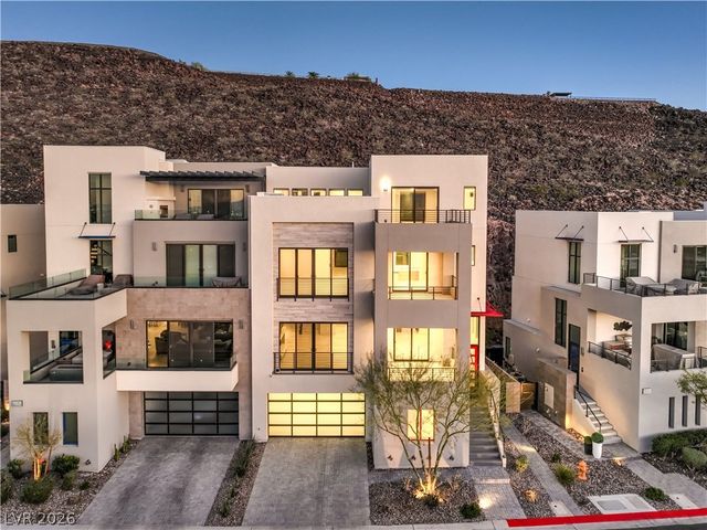 422 Tranquil Peak Court, Henderson, NV 89012